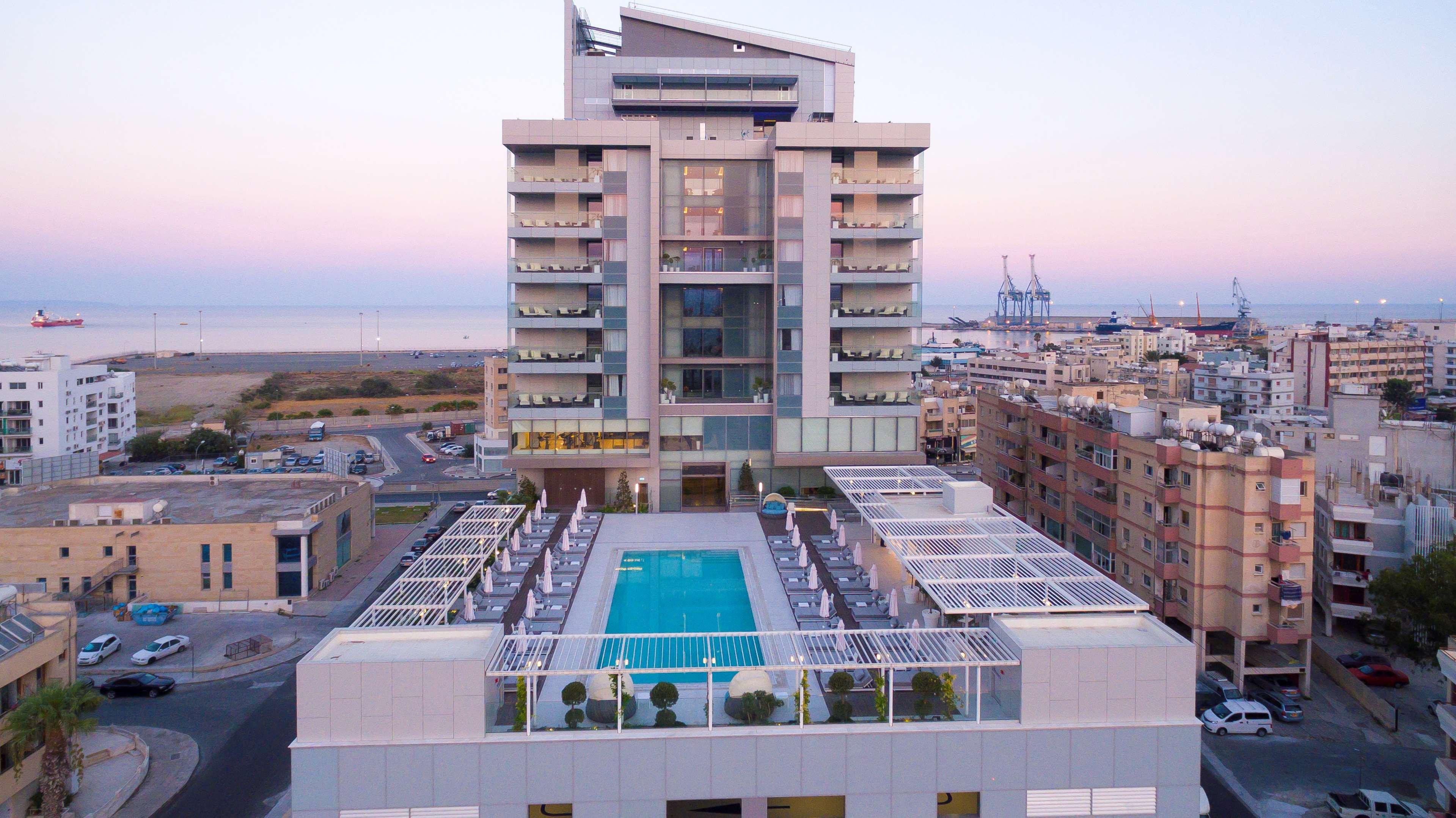 Radisson Blu Hotel, Larnaca Zewnętrze zdjęcie