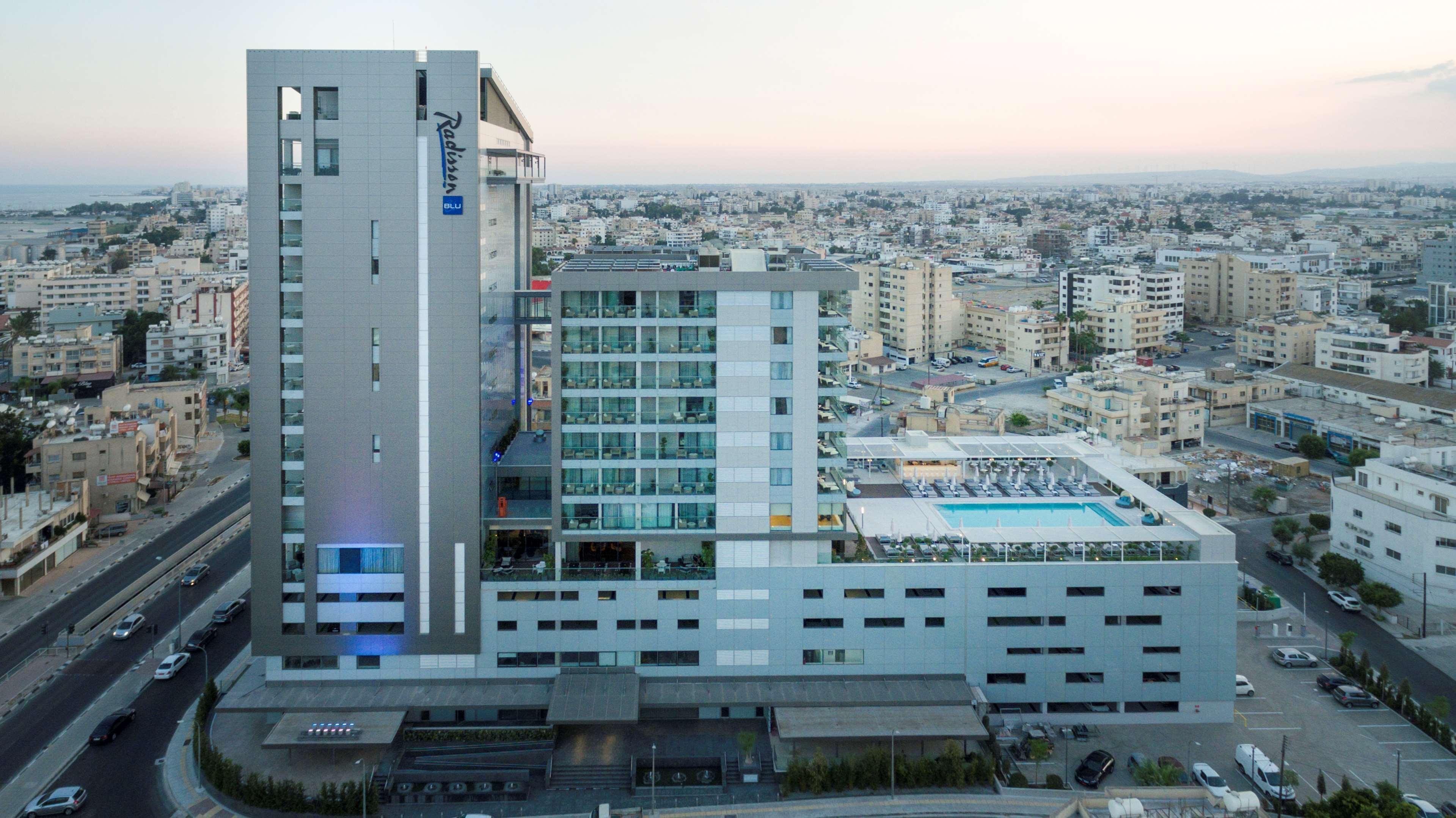 Radisson Blu Hotel, Larnaca Zewnętrze zdjęcie