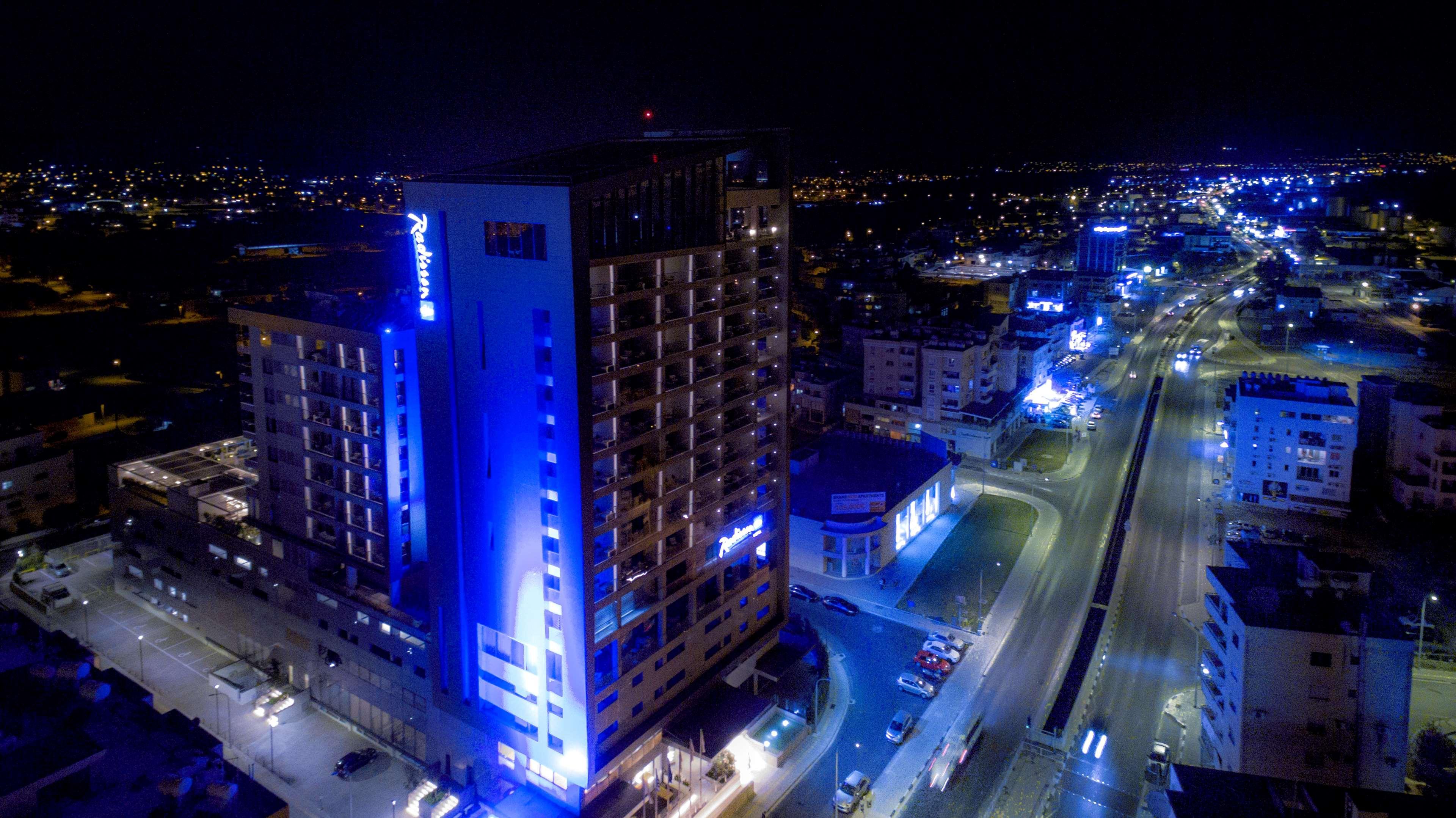 Radisson Blu Hotel, Larnaca Zewnętrze zdjęcie